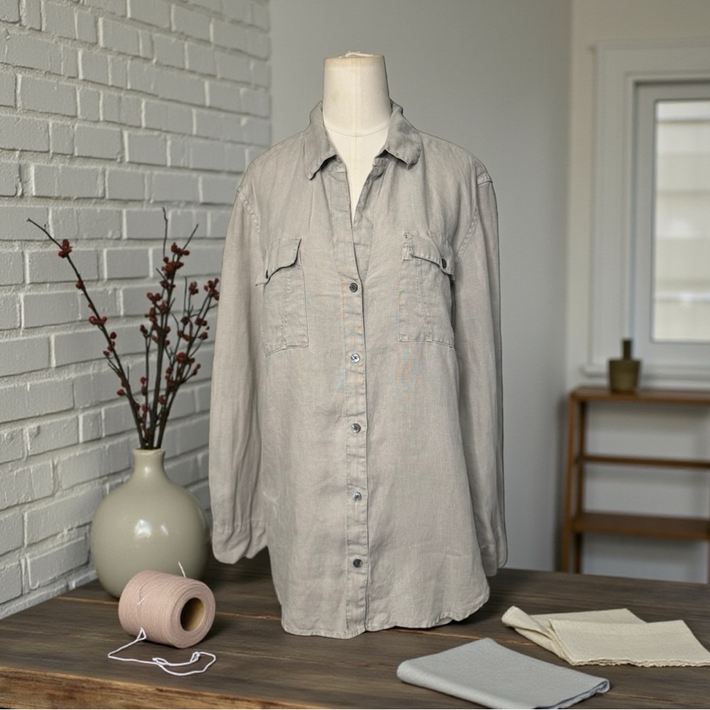 Tommy Bahama 100% Linen Button Down Shirt Women’s Size M Beige Safari Style